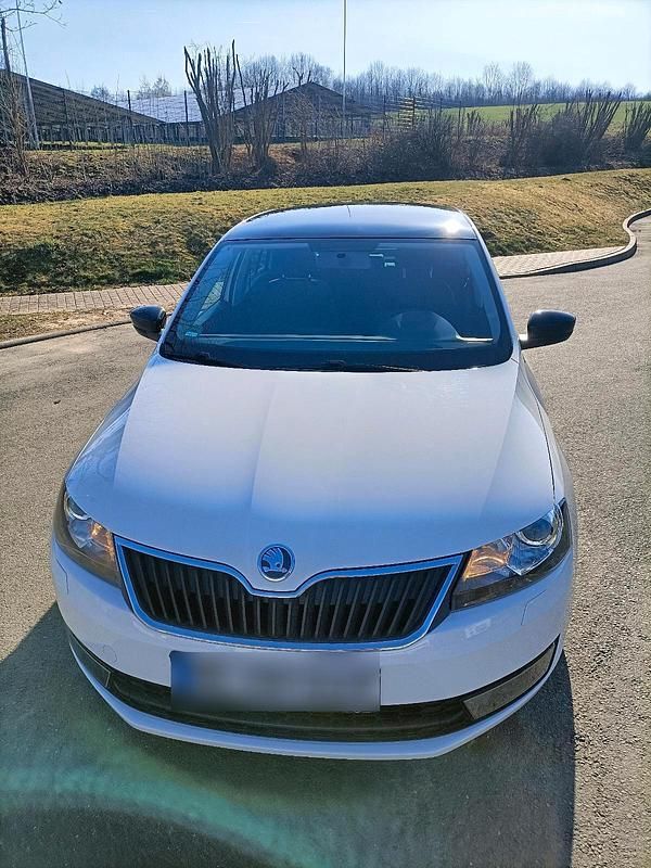 Gebraucht Skoda Rapid 90 PS (66 kW) 2014 Weiß Kleinwagen