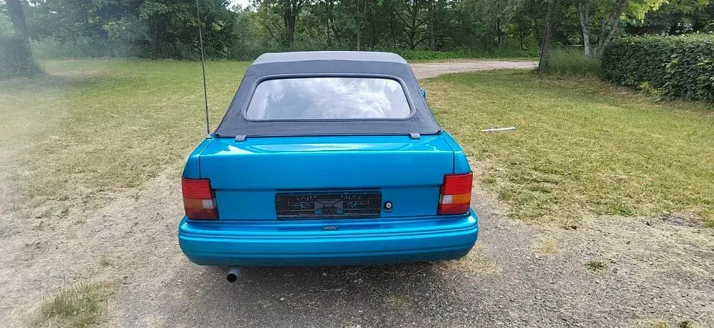 Gebraucht Ford Escort Cabriolet 75 PS (55 kW) 1990 Blau Cabrio