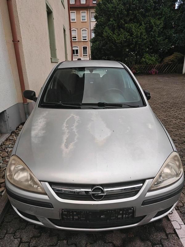Silber Gebraucht 2004 Opel Corsa Kleinwagen | 800 € (Superpreis) - Bild 1/4