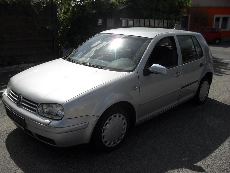 Silber Gebraucht 2003 VW Golf IV Limousine | 850 € (Guter Preis) - Bild 1/4