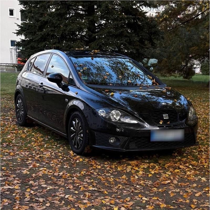 Second-hand Seat Leon 125 CP (91 kW) 2009 Negru Hatchback