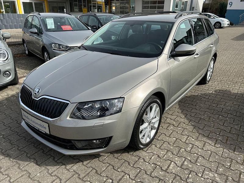 Gebraucht Skoda Octavia Elegance 140 PS (102 kW) 2015 Beige Kleinwagen