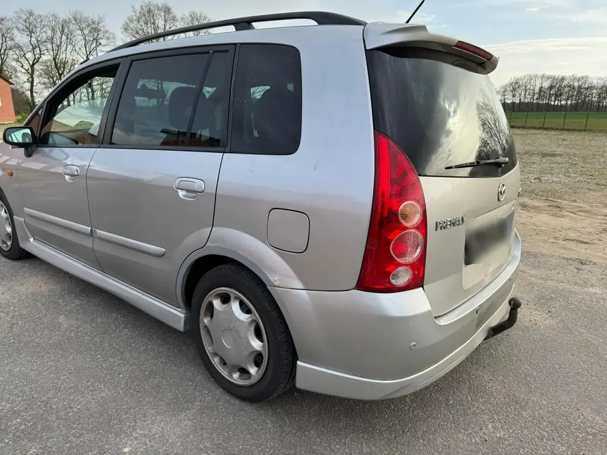 Gebraucht Mazda Premacy 131 PS (96 kW) 2004 Silber Van / Kleinbus