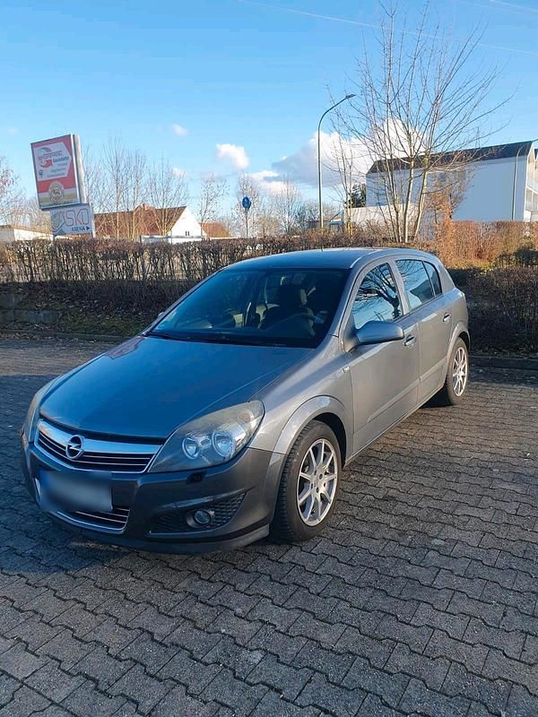 Gebraucht Opel Astra 90 PS (66 kW) 2005 Grau Limousine