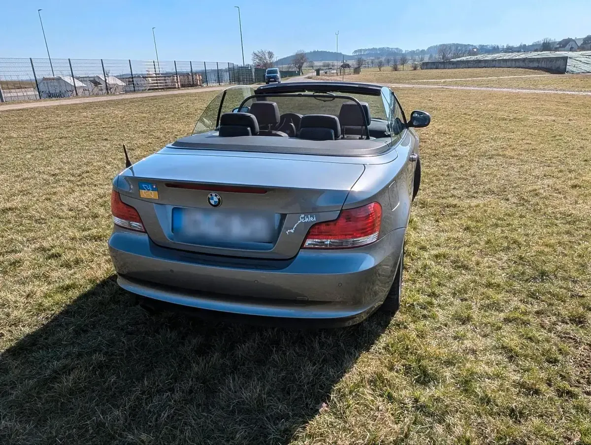 Gebraucht BMW 120 Cabriolet 170 PS (125 kW) 2010 Grau Cabrio