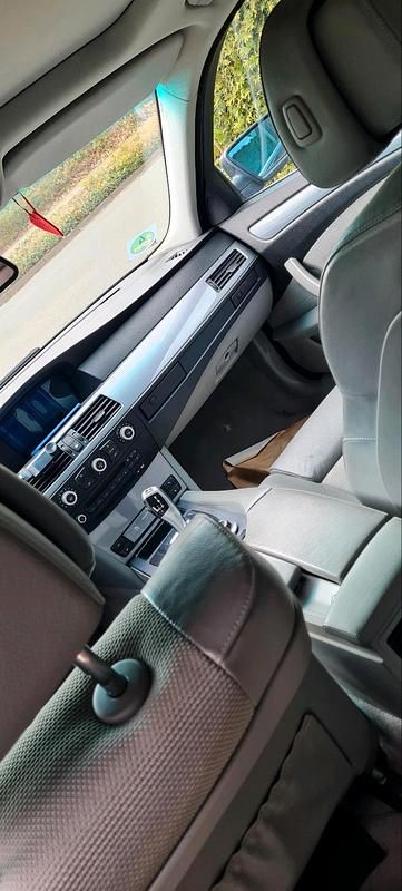 Gebraucht BMW 520 177 PS (130 kW) 2007 Grau Kombi