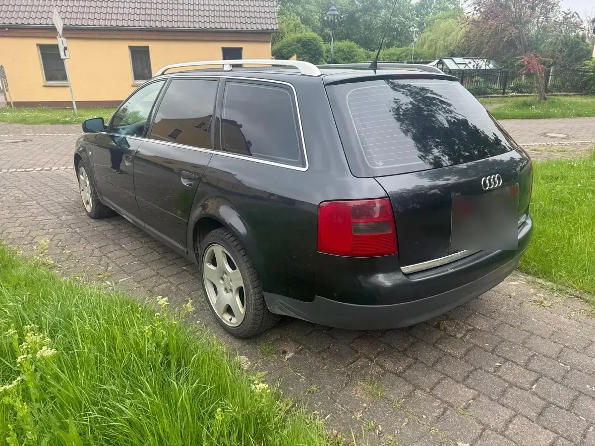 Gebraucht Audi A6 199 PS (146 kW) 1999 Grau Kombi