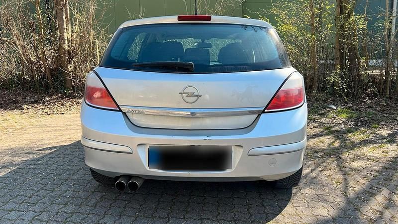 Gebraucht Opel Astra 90 PS (66 kW) 2004 Silber Kombi