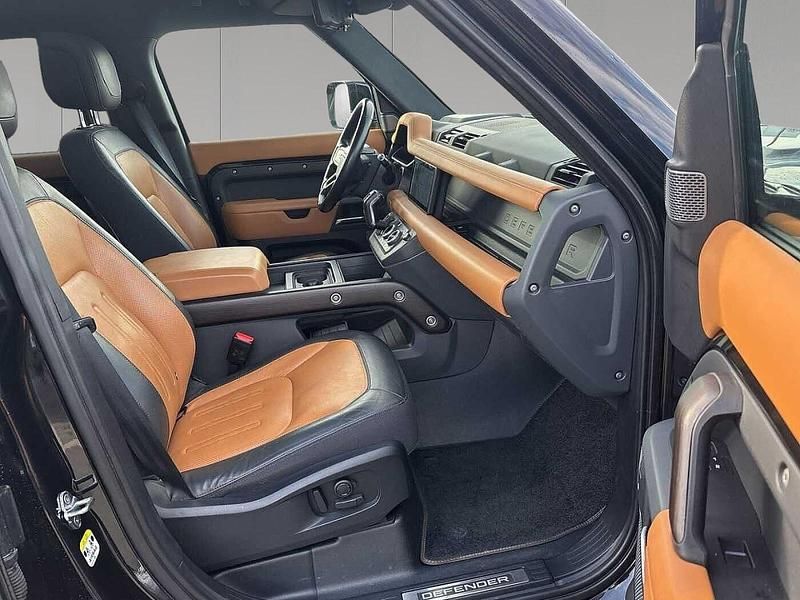 Gebraucht Land Rover Defender 405 PS (297 kW) 2021 Santorini black SUV