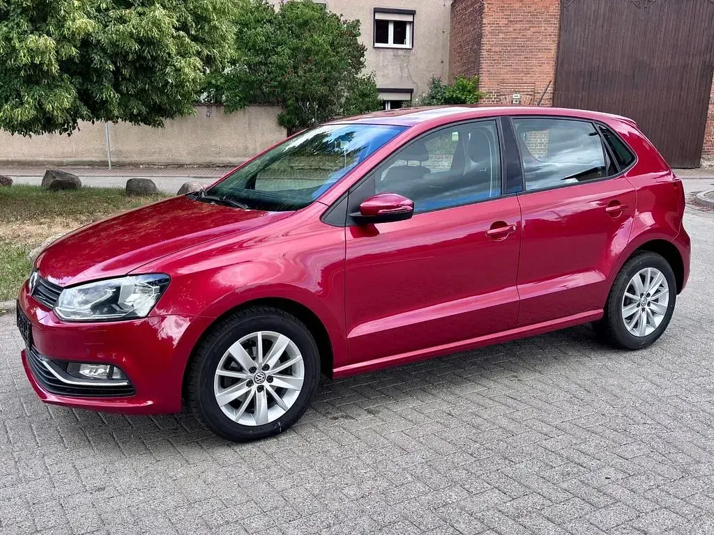 Gebraucht VW Polo Comfortline 75 PS (55 kW) 2014 Rot Limousine
