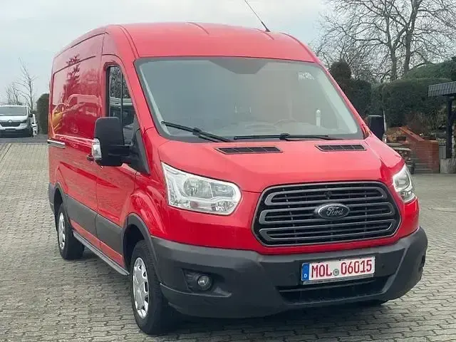 Używany Ford Transit Trend 131 KM (96 kW) 2018 Czerwony Minivan