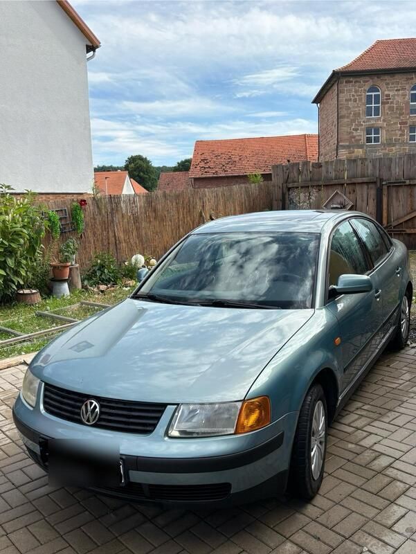 Andere außenfarben Gebraucht 2000 VW Passat Limousine | 1.250 € (Guter Preis) - Bild 1/4