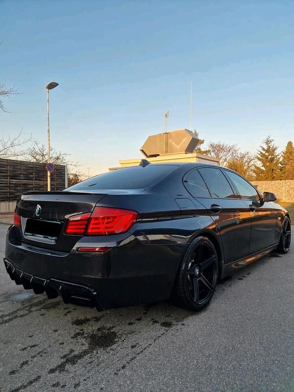 Gebraucht BMW 530 Performance 258 PS (189 kW) 2014 Grau Limousine