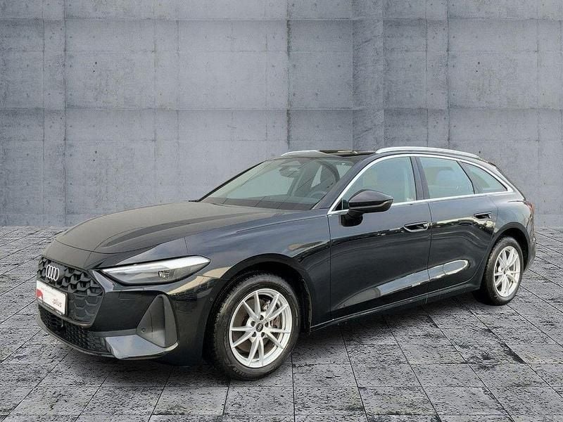 Gebraucht Audi A5 Sport 150 PS (110 kW) 2025 Mythosschwarz metallic Kombi