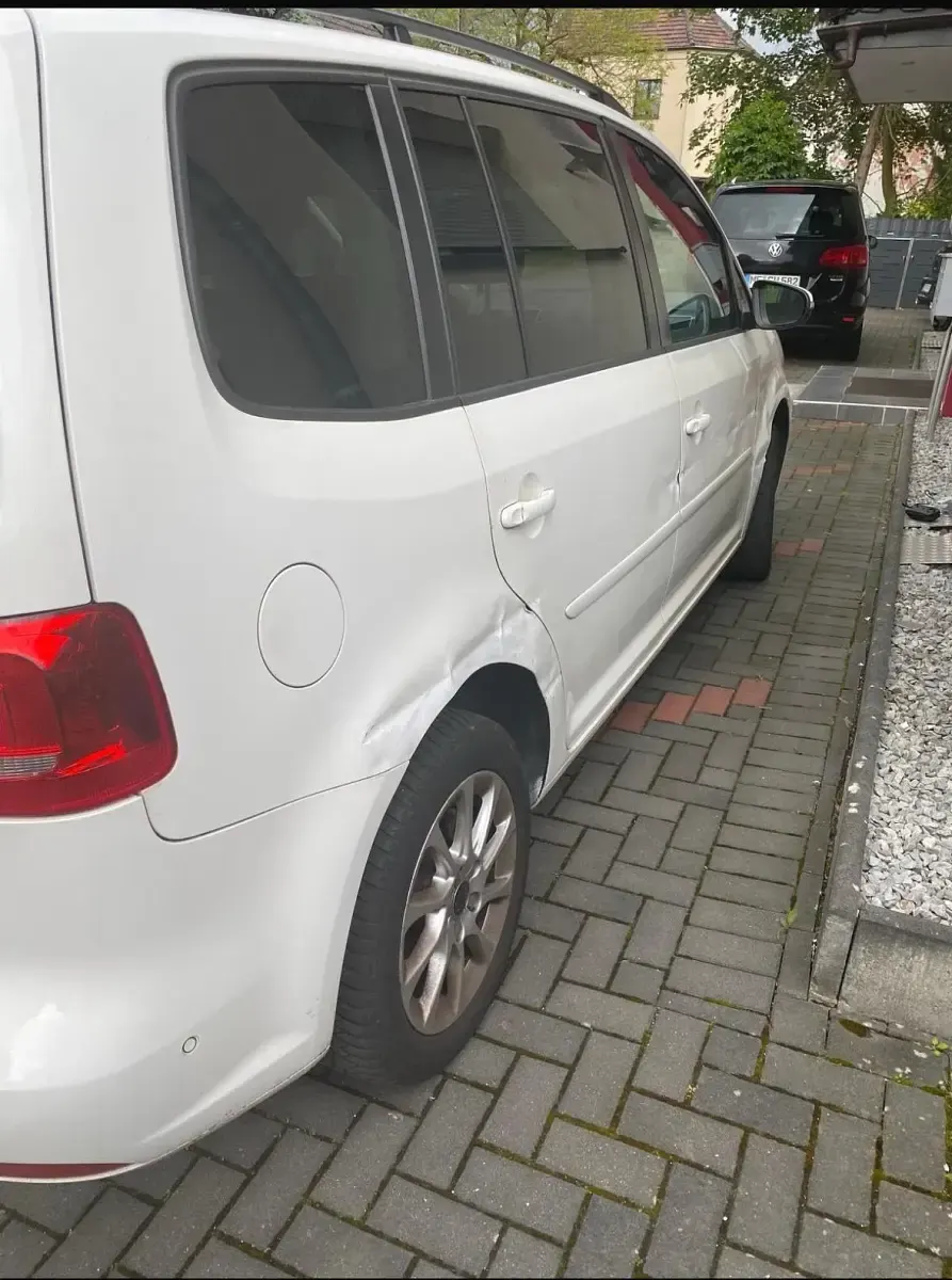 Gebraucht VW Touran 150 PS (110 kW) 2013 Weiß Van / Kleinbus