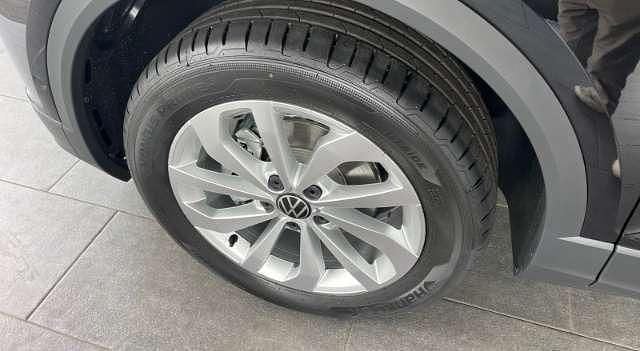 Gebraucht VW T-Roc 150 PS (110 kW) 2025 Metallic SUV