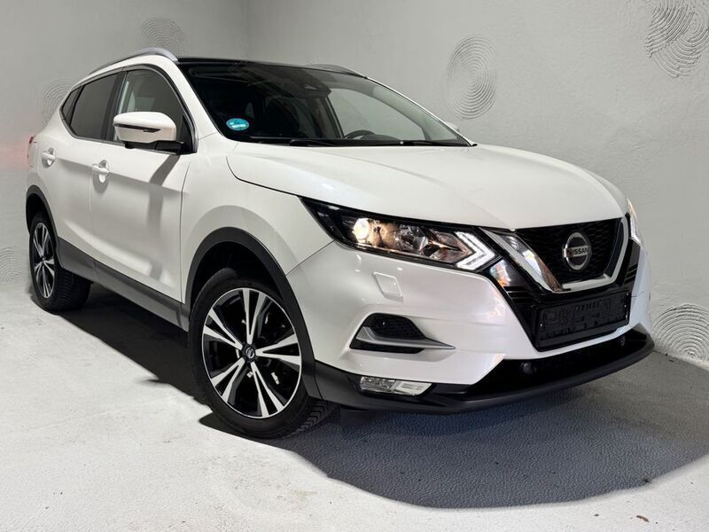 Weiß Gebraucht 2019 Nissan Qashqai N-Connecta SUV | 11.990 € (Guter Preis) - Bild 1/4