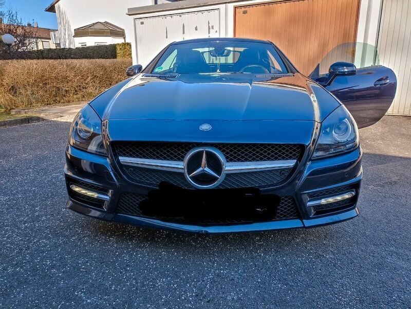 Blau Gebraucht 2012 Mercedes SLK200 AMG line Cabrio | 18.200 € (Fairer Preis) - Bild 1/4