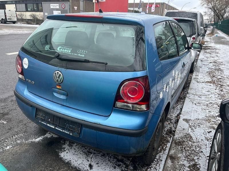 Gebraucht VW Polo Comfortline 60 PS (44 kW) 2006 Blau Kleinwagen