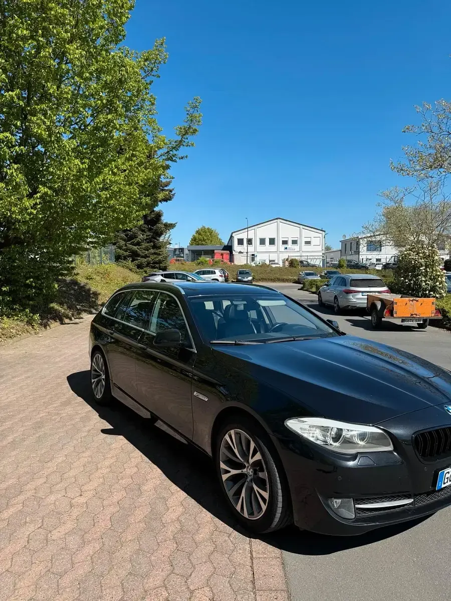 Gebraucht BMW 525 204 PS (150 kW) 2010 Schwarz Kleinwagen