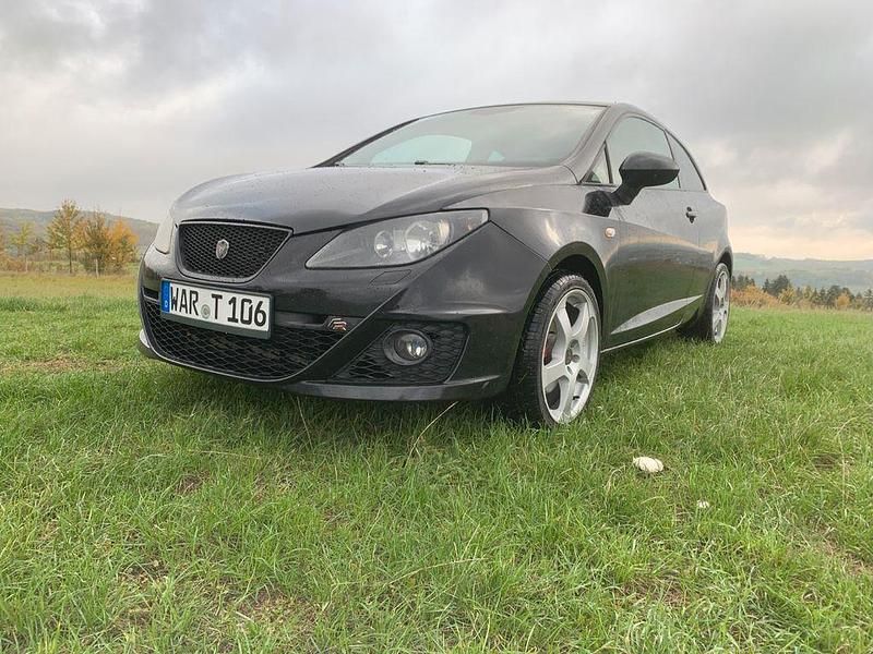 Schwarz Gebraucht 2011 Seat Ibiza FR Limousine | 4.200 € (Superpreis) - Bild 1/4