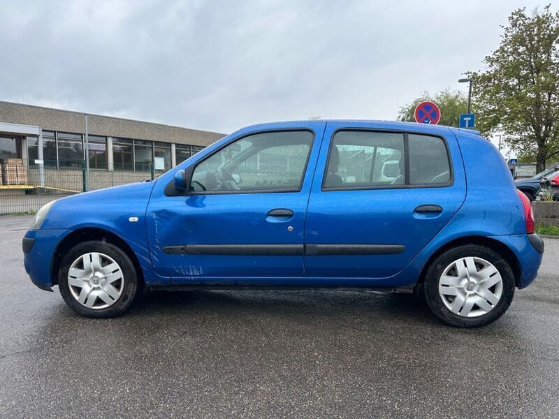 Gebraucht Renault Clio II Dynamique 75 PS (55 kW) 2005 Blau Kleinwagen