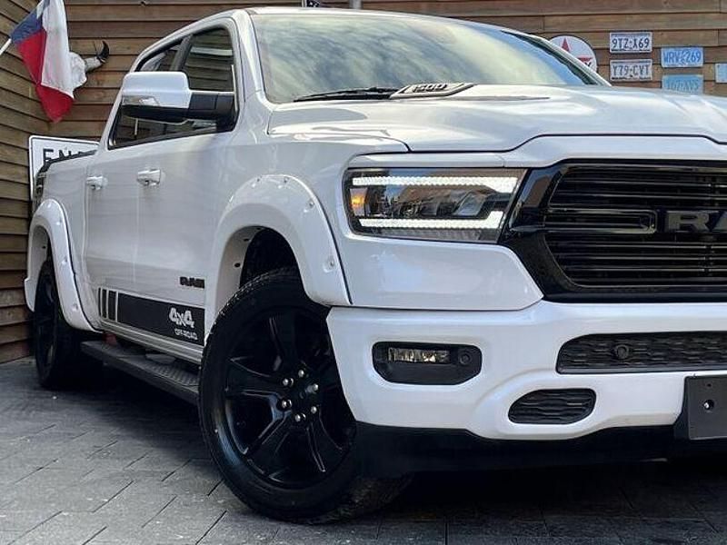 Gebraucht Dodge Ram 401 PS (294 kW) 2020 Weiss Pickup