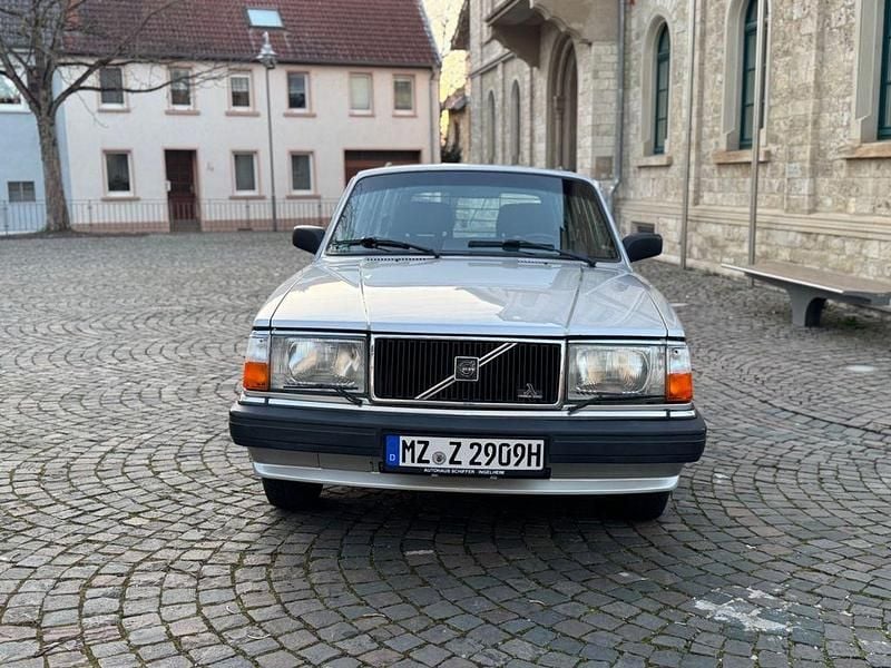 Gebraucht Volvo 245 116 PS (85 kW) 1991 Silber Kombi