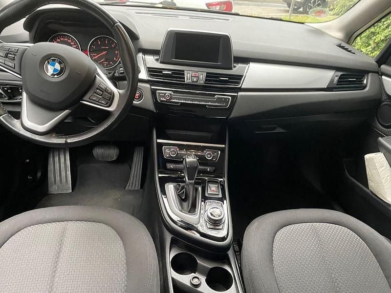 Gebraucht BMW 218 Active Tourer 150 PS (110 kW) 2016 Schwarz Van / Kleinbus