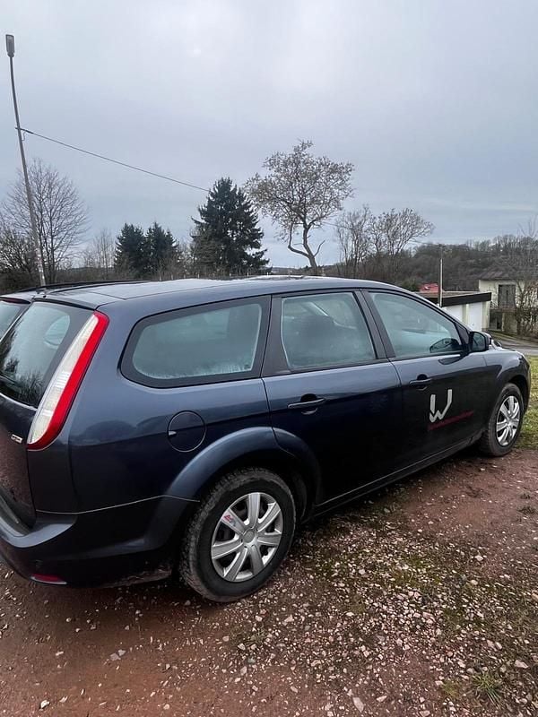 Gebraucht Ford Focus 109 PS (80 kW) 2008 Kombi