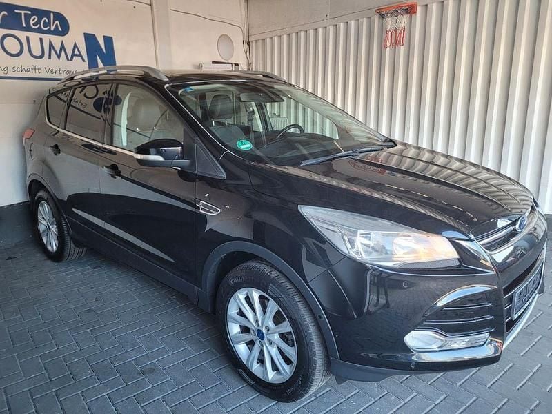 Gebraucht Ford Kuga Titanium 150 PS (110 kW) 2015 Schwarz SUV