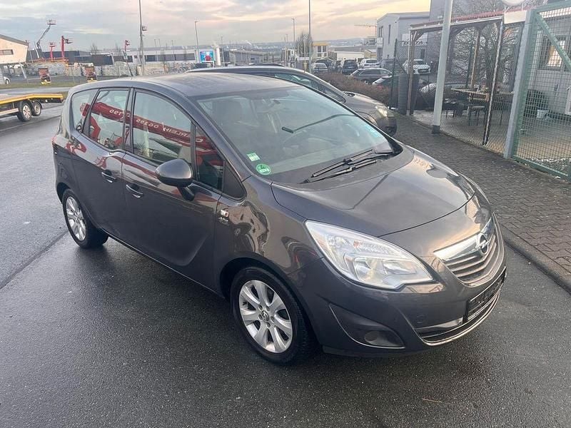 Gebraucht Opel Meriva Active 120 PS (88 kW) 2013 Grau Van / Kleinbus
