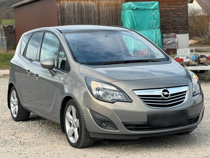 Gebraucht Opel Meriva 101 PS (74 kW) 2011 Andere farben Van / Kleinbus