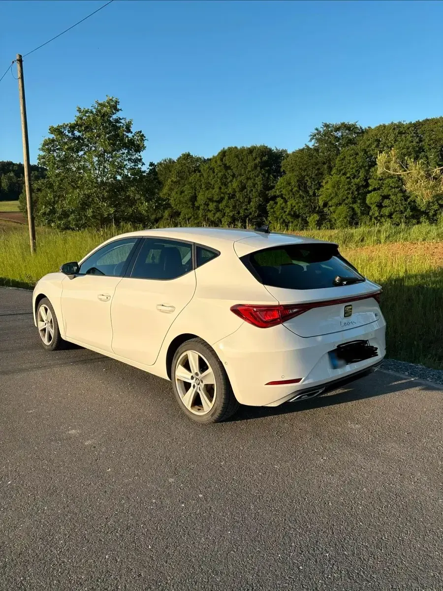 Gebraucht Seat Leon FR 150 PS (110 kW) 2020 Weiß Kleinwagen