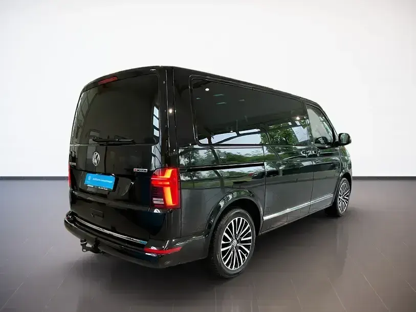 Gebraucht VW Multivan Generation Six 204 PS (150 kW) 2022 Deep black perleffekt Van / Kleinbus