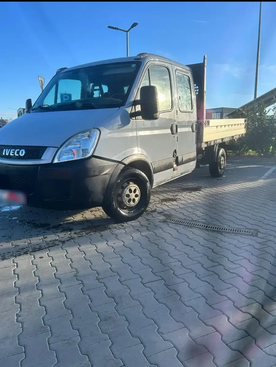Second-hand Iveco Daily 130 CP (95 kW) 2010 Gri Berlinǎ