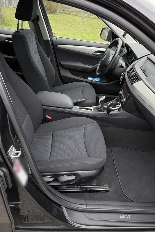 Gebraucht BMW X1 149 PS (109 kW) 2012 Schwarz SUV