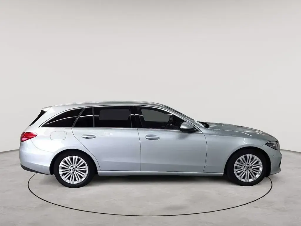 Gebraucht Mercedes 200 163 PS (119 kW) 2023 Silber Limousine