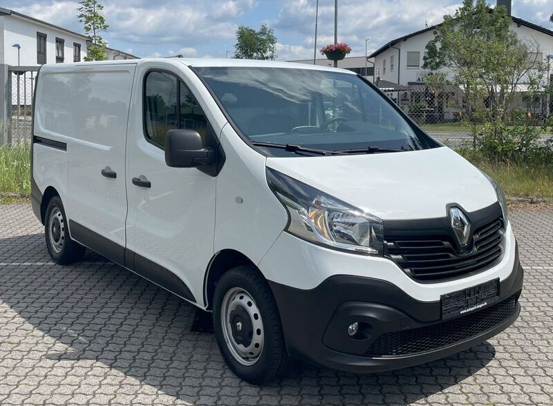 Weiß Gebraucht 2019 Renault Trafic Van | 13.980 € (Guter Preis) - Bild 1/4