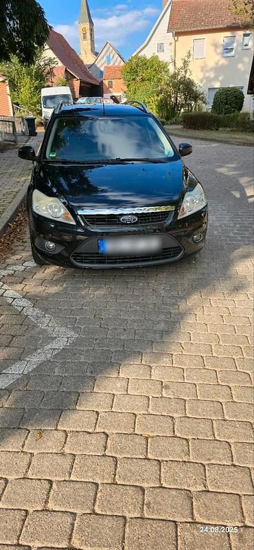 Schwarz Gebraucht 2009 Ford Focus Kombi | 1.900 € (Fairer Preis) - Bild 1/4