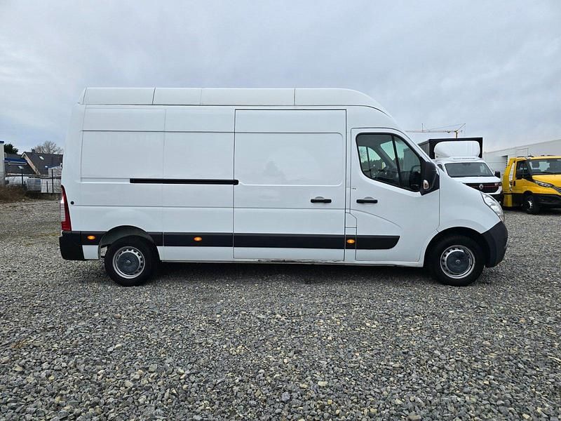 Gebraucht Opel Movano 131 PS (96 kW) 2018 Weiß Van / Kleinbus