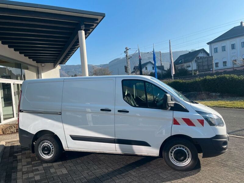 Gebraucht Ford Transit Custom 105 PS (77 kW) 2016 Weiß Van / Kleinbus