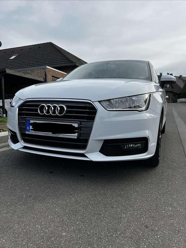 Weiß Gebraucht 2015 Audi A1 Kleinwagen | 10.500 € (Fairer Preis) - Bild 1/4
