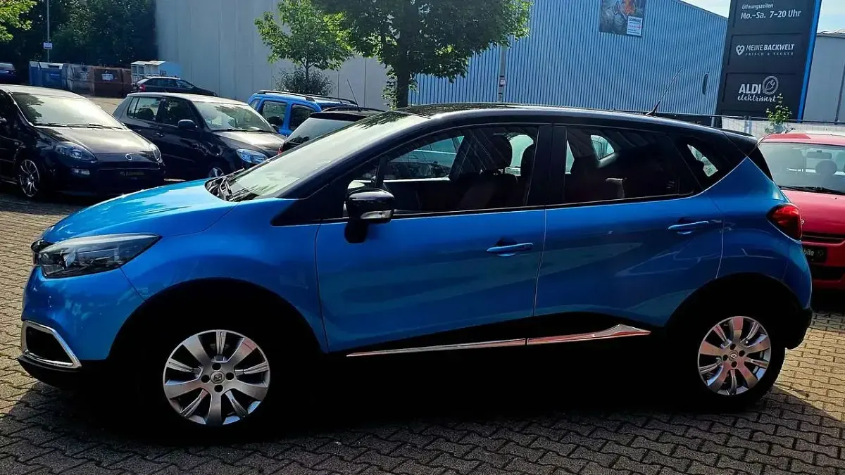 Gebraucht Renault Captur Dynamique 90 PS (66 kW) 2013 Blau rpm schwarz gne SUV
