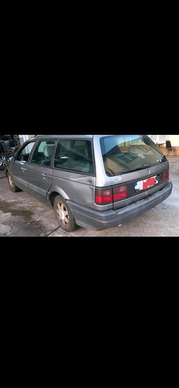 Gebraucht VW Passat 89 PS (65 kW) 1993 Grau Kombi