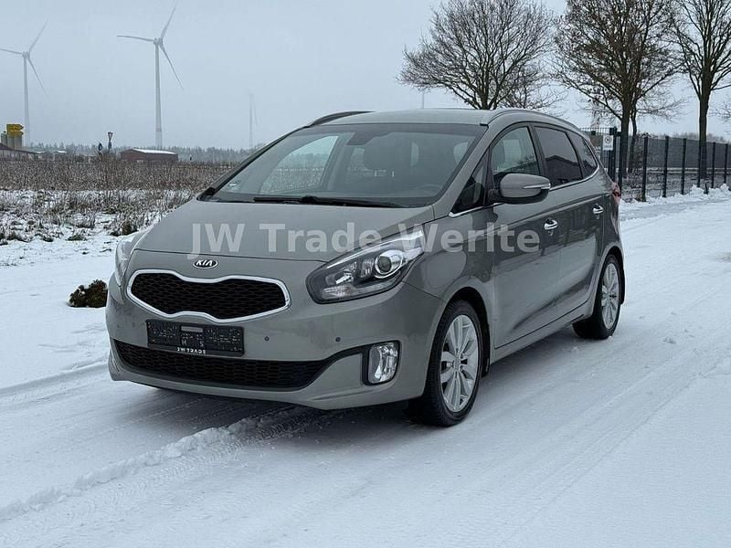 Gebraucht Kia Carens Premium 141 PS (103 kW) 2016 Beige Van / Kleinbus