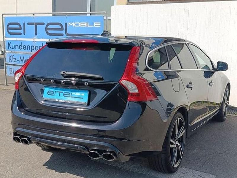Gebraucht Volvo V60 Summum 241 PS (177 kW) 2012 Schwarz Kombi