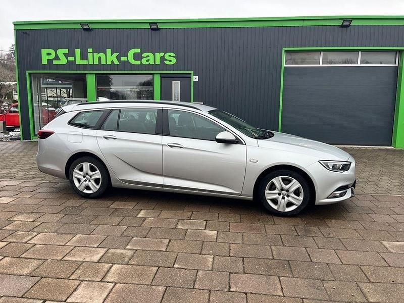 Gebraucht Opel Insignia Edition 136 PS (100 kW) 2018 Silber Kombi