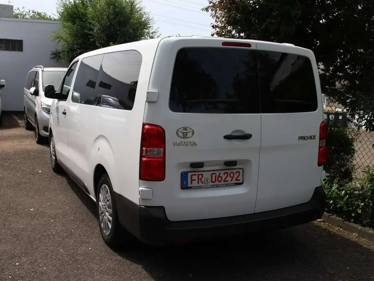 Gebraucht Toyota Proace Comfort 120 PS (88 kW) 2020 Weiss iii Van / Kleinbus