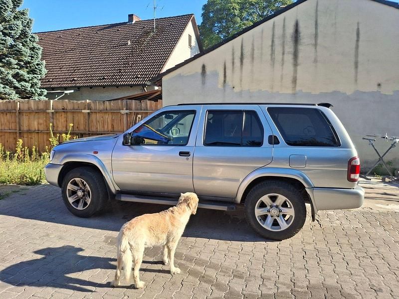 Silber Gebraucht 2002 Nissan Pathfinder SUV | 1.500 € - Bild 1/4